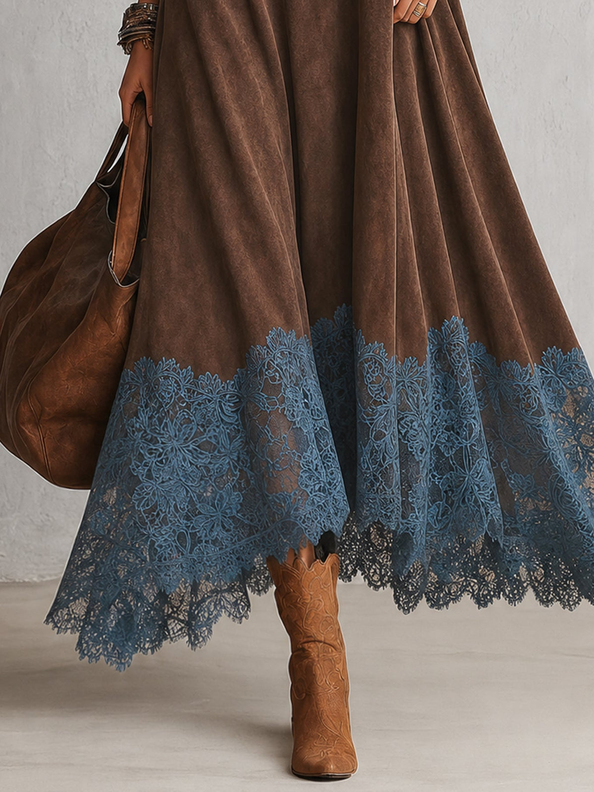 PIERA | Vestido Largo Efecto Gamuza con Holán de Encaje