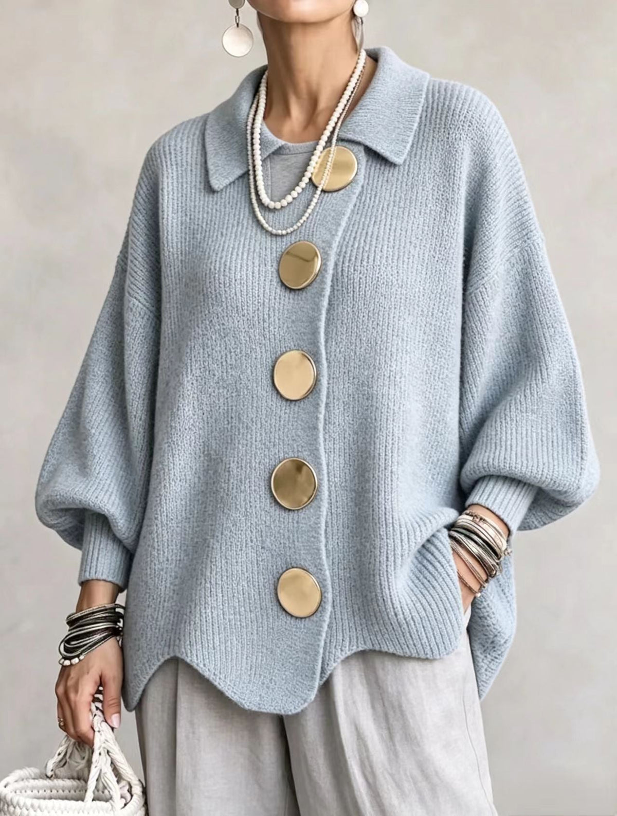 Isadora | Cardigan Oversize con Cuello y Botones Metálicos