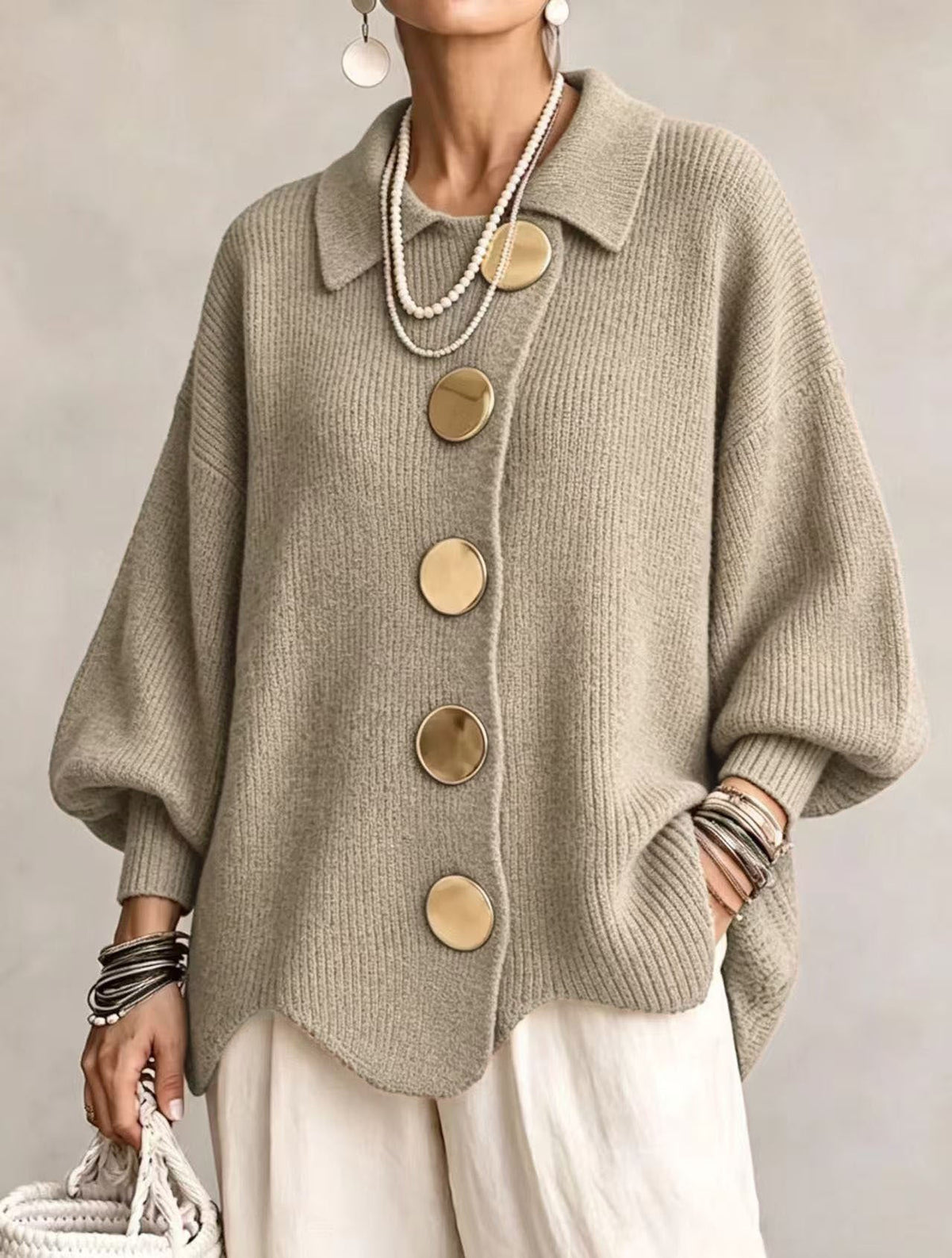 Isadora | Cardigan Oversize con Cuello y Botones Metálicos