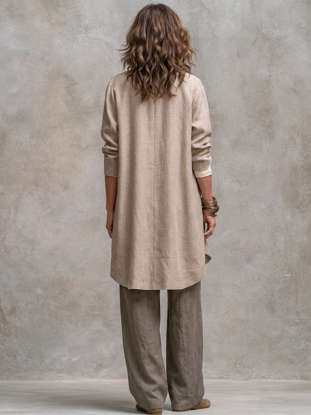 Donatella | Conjunto de Tres Piezas Beige Gris con Cárdigan Largo y Pantalón Amplio