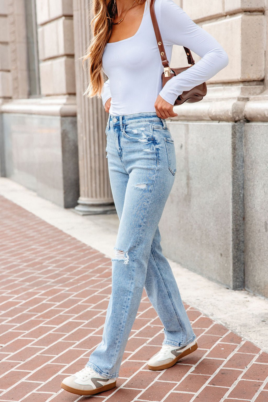 Vervet Jeans de Pierna Recta con Desgastes - Deslavados